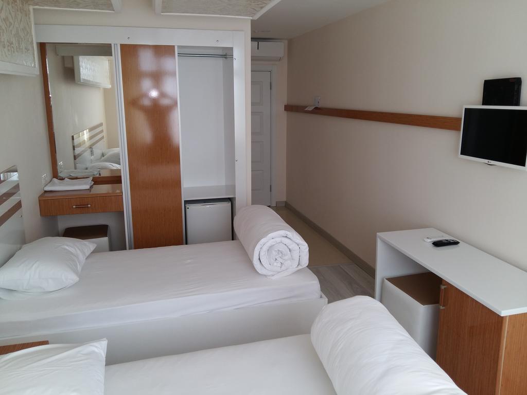 Cihan Hotel Hopa Exterior photo